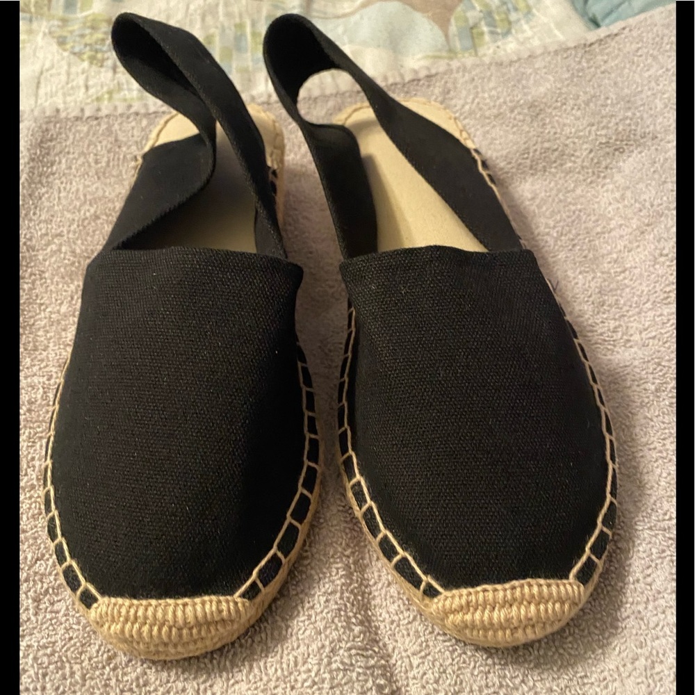 Black Espadrilles. Size 6. NWT